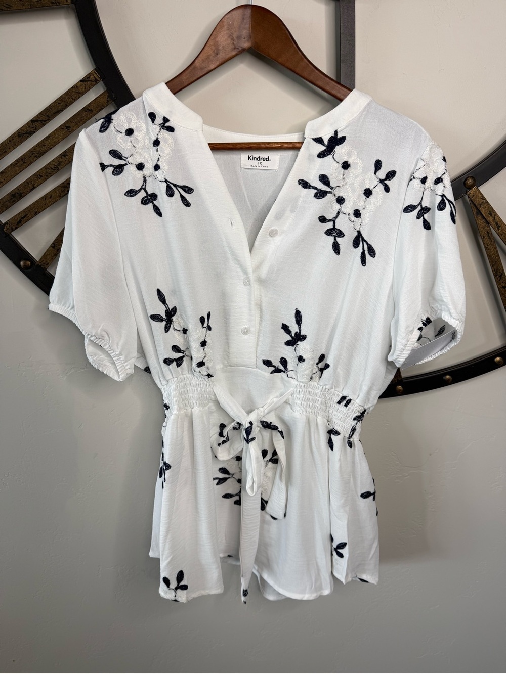 Kindred by Anthropologie White Embroidered V-Neck Tie-Waist Peplum Tunic NWT